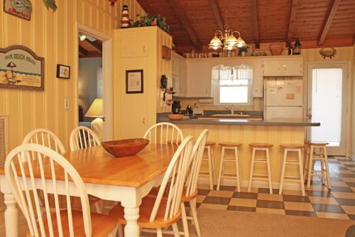 Cabana Boy by Oak Island Accommodations - photo 22