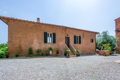 GuestHost Porta Romana Elegant Apartment with Private Parking — 4-Star Luxury Hotel in Siena, Italy