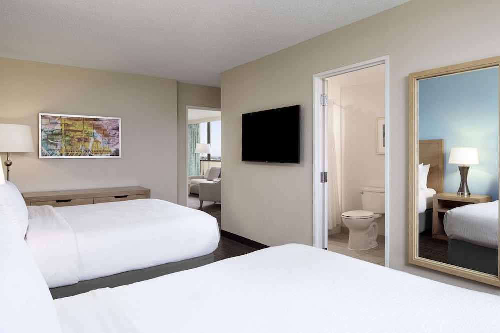 Embassy Suites by Hilton Tampa Airport Westshore - photo 15