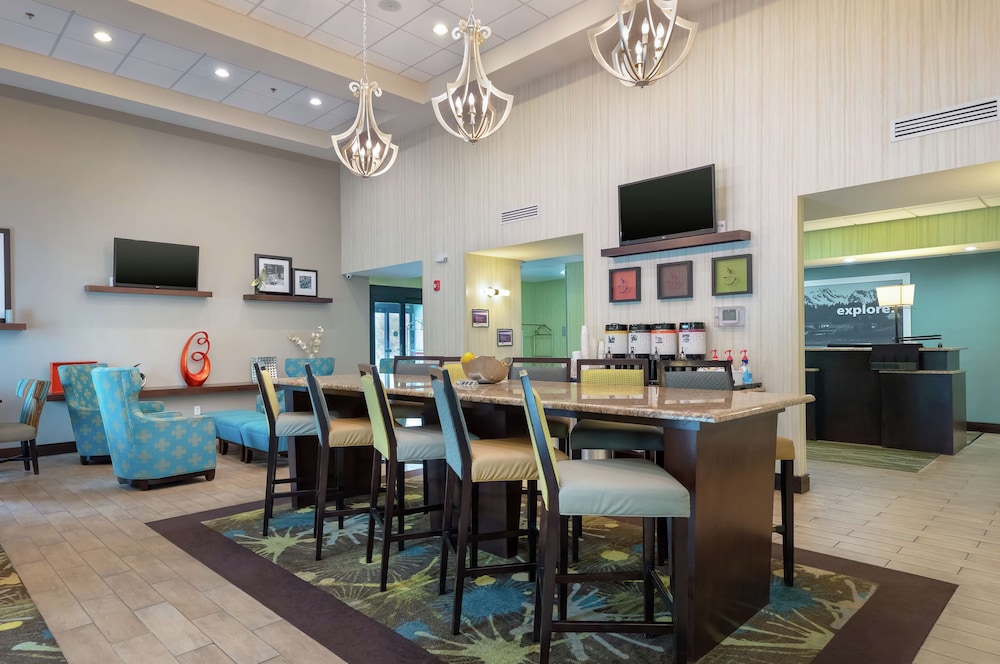 Hampton Inn & Suites Adairsville Calhoun Area - photo 3