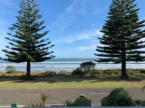 Beach Front Apartment — 4-Star Luxury Hotel in None, New Zealand