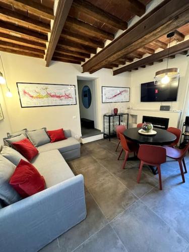 Chicca nel cuore di Pietrasanta — 4-Star Luxury Hotel in Pietrasanta, Italy
