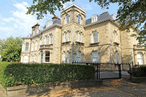 Harrogate Haven by Luxus