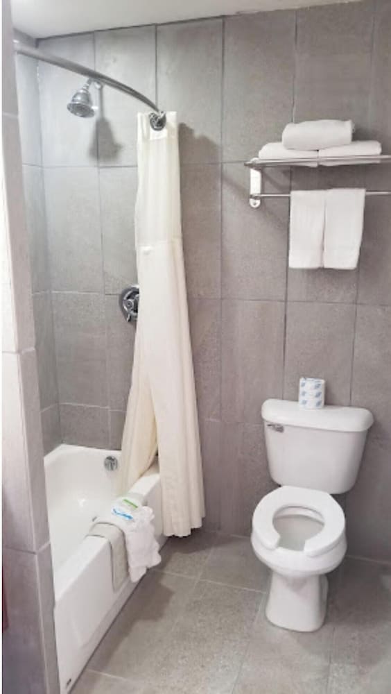 Travel Inn By OYO Omaha - photo 15