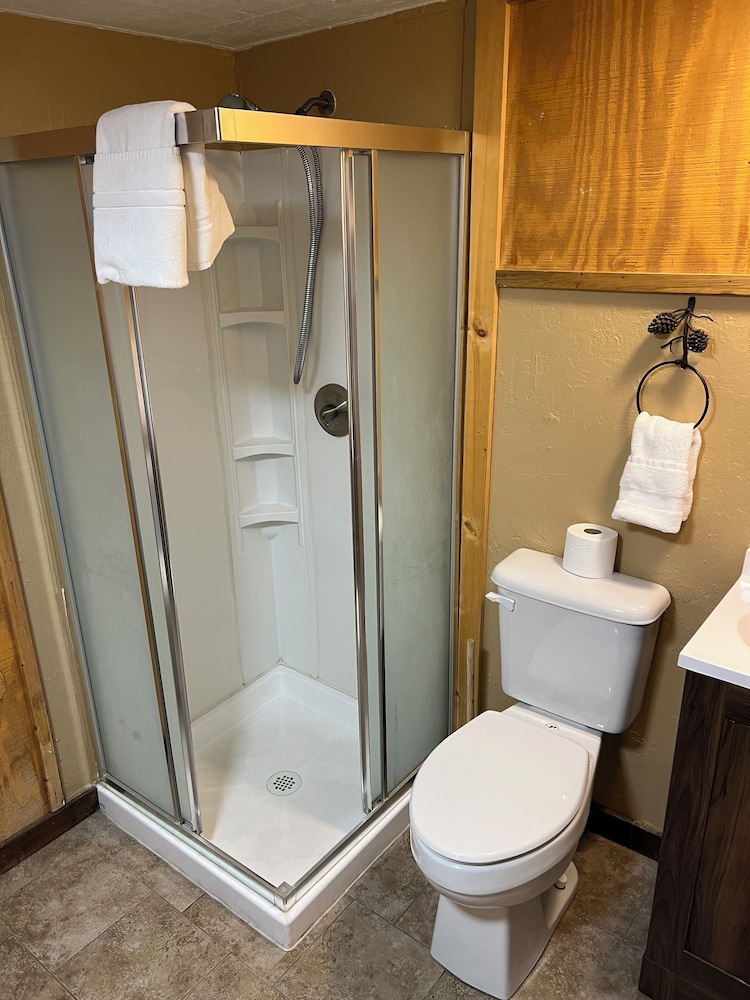 Chinook Winds Motel - photo 50