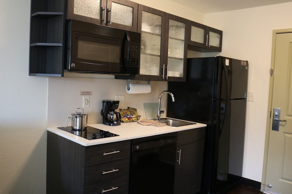 Candlewood Suites Goodlettsville Nashville by IHG - photo 6