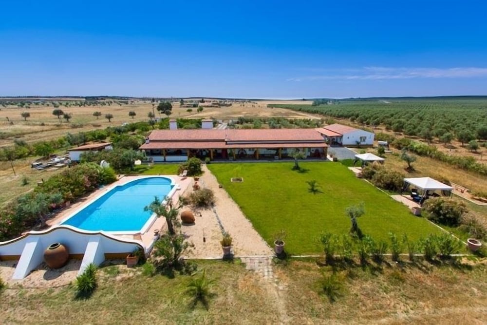 Monte Da Chalaca — Ferreira Do Alentejo