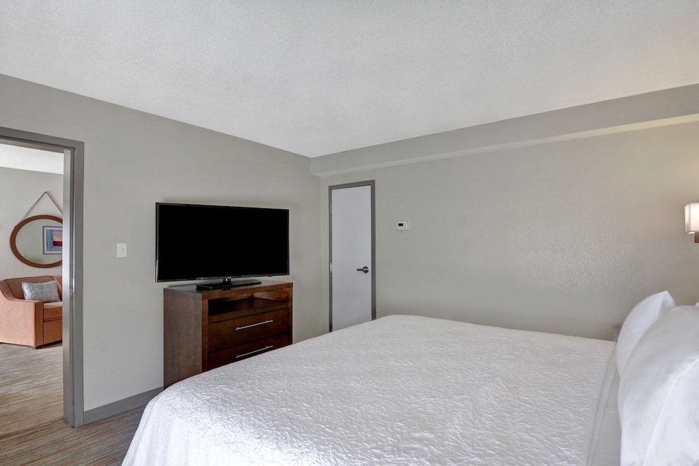 Hampton Inn Greenwood - photo 15