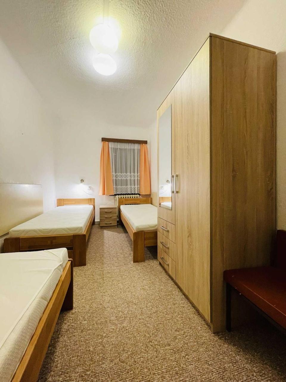 Hotel Zlatá vyhlídka — hotel in Benecko