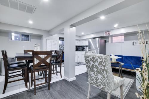 Newark 4BR Getaway Free Parking & City Access — 4-Star Luxury Hotel in Newark, United States