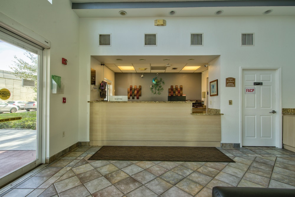 Clearwater Hotel - photo 25