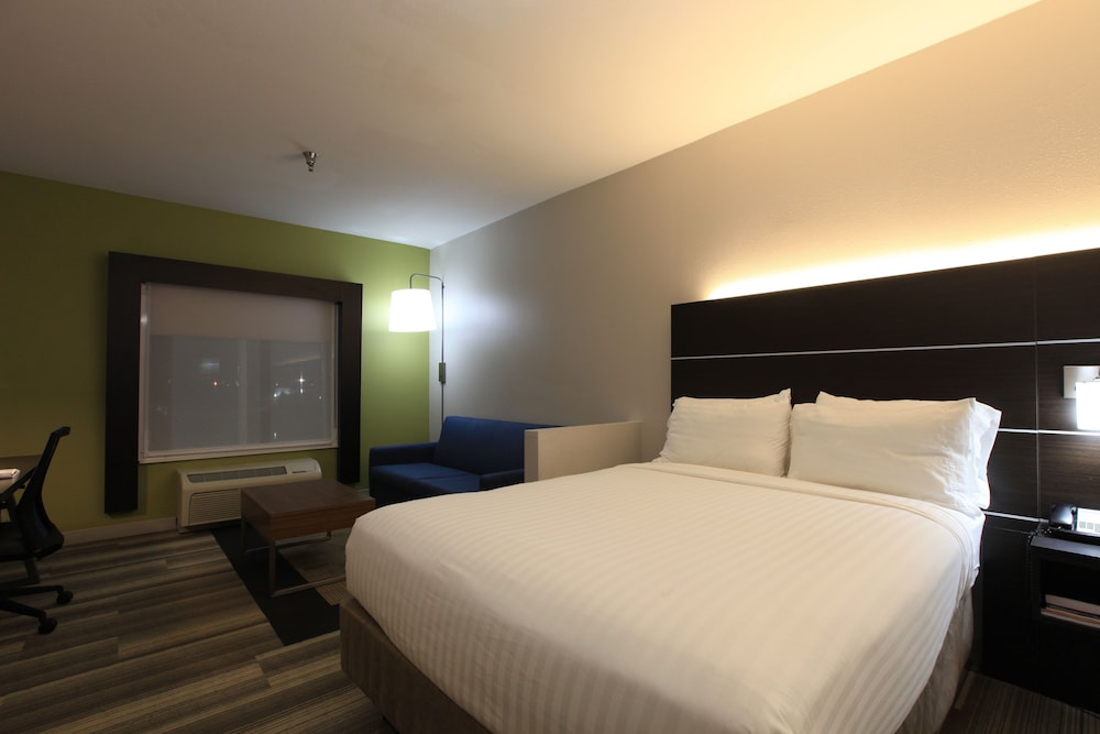 Holiday Inn Express Hotel & Suites Chattanooga Hixson by IHG - photo 5