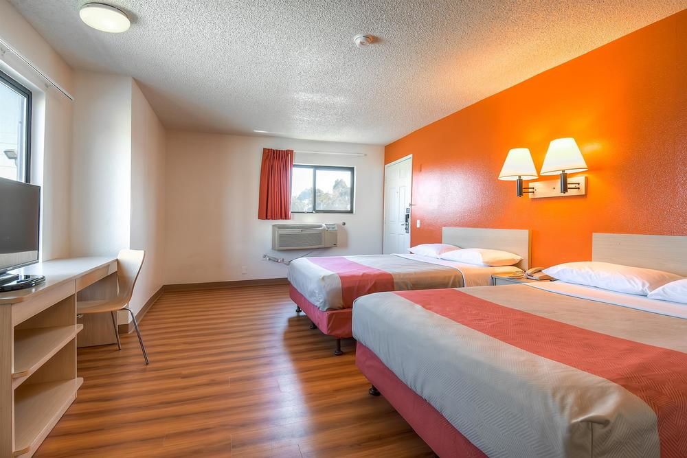 Motel 6 Los Angeles Harbor City - photo 13