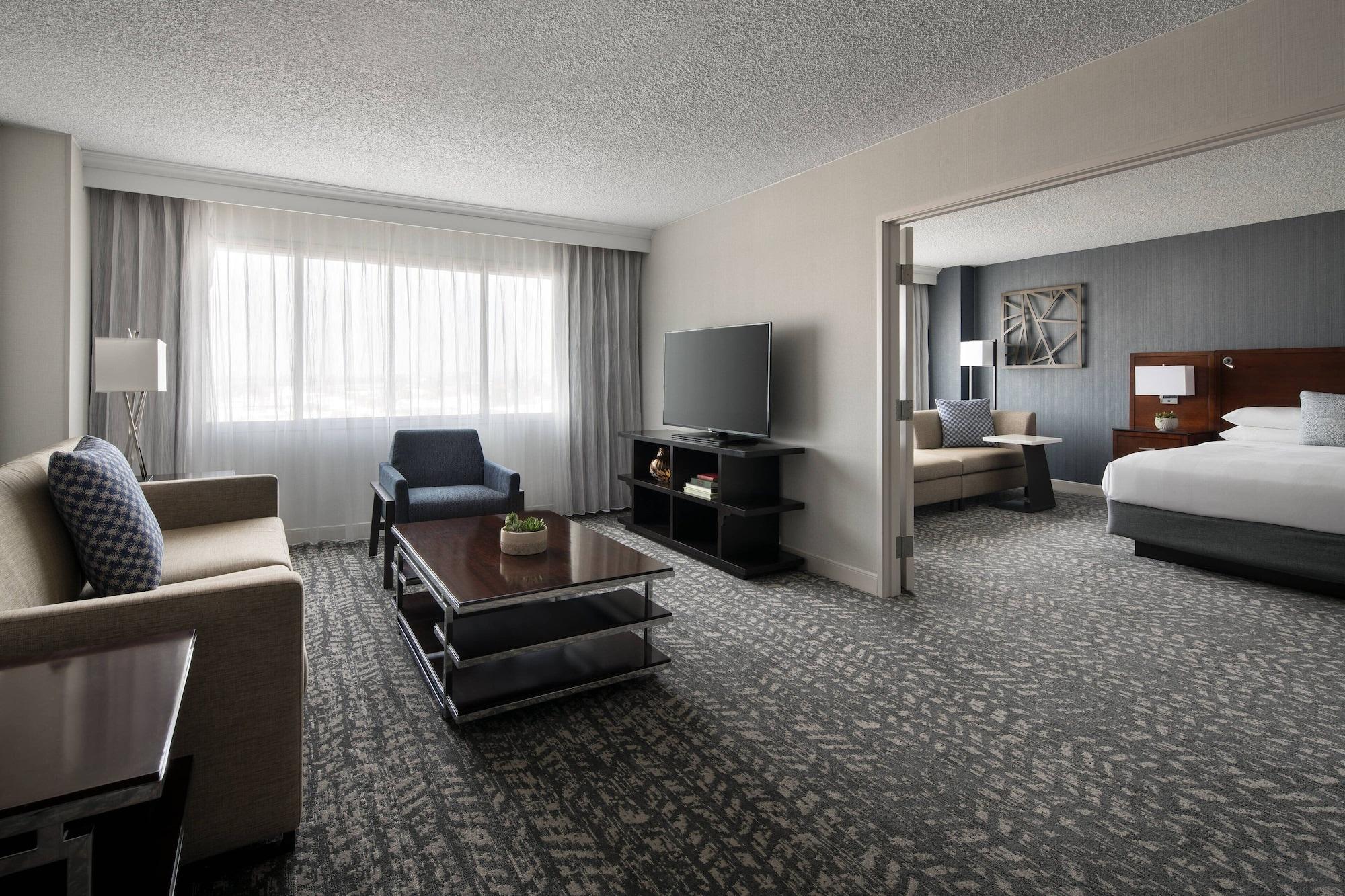 Holiday Inn Select Hotel - photo 10