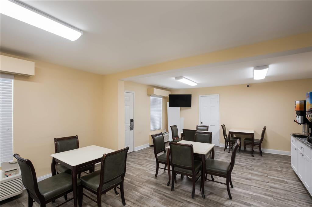 Quality Inn & Suites Greensboro near Lake Oconee - photo 37