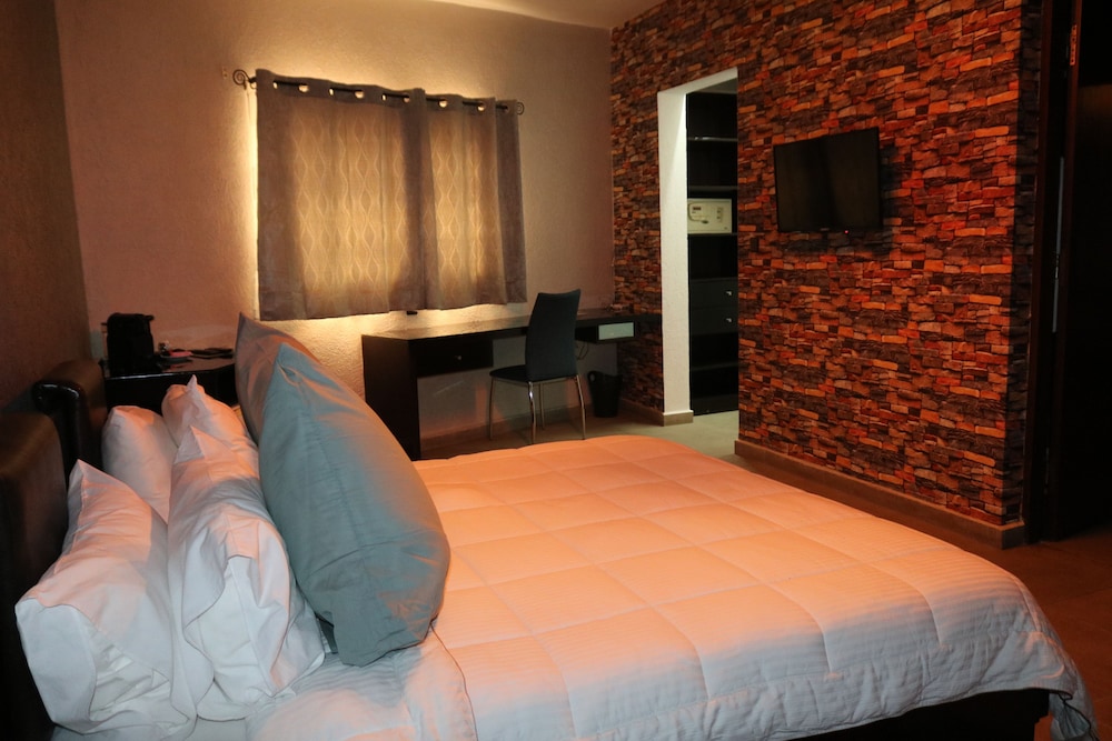 Freeman Hotel — hotel near Félix-Houphouët-Boigny International Airport