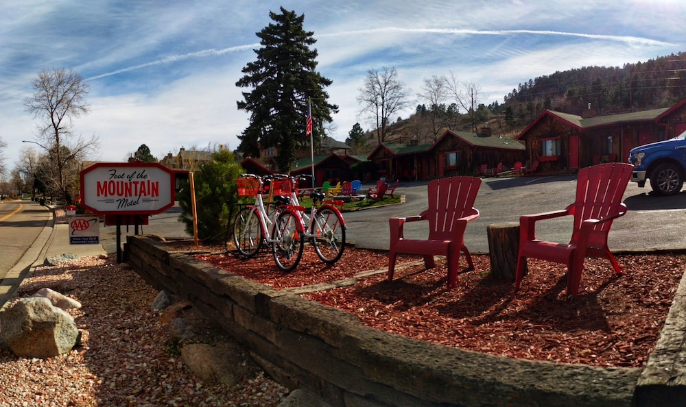 Foot of the Mountain Motel - photo 39