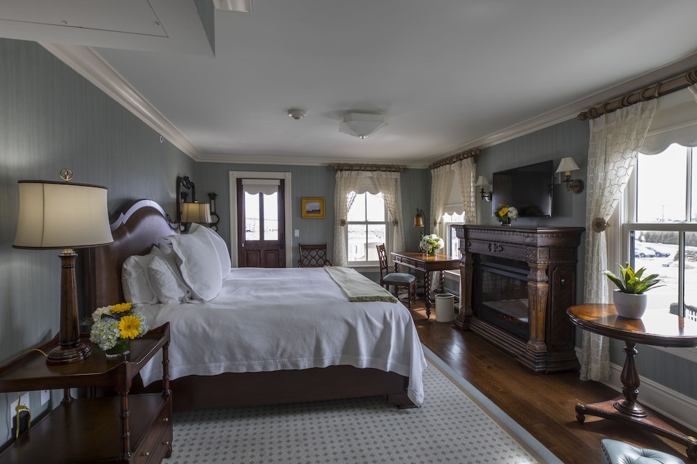 Saybrook Point Resort & Marina - photo 14