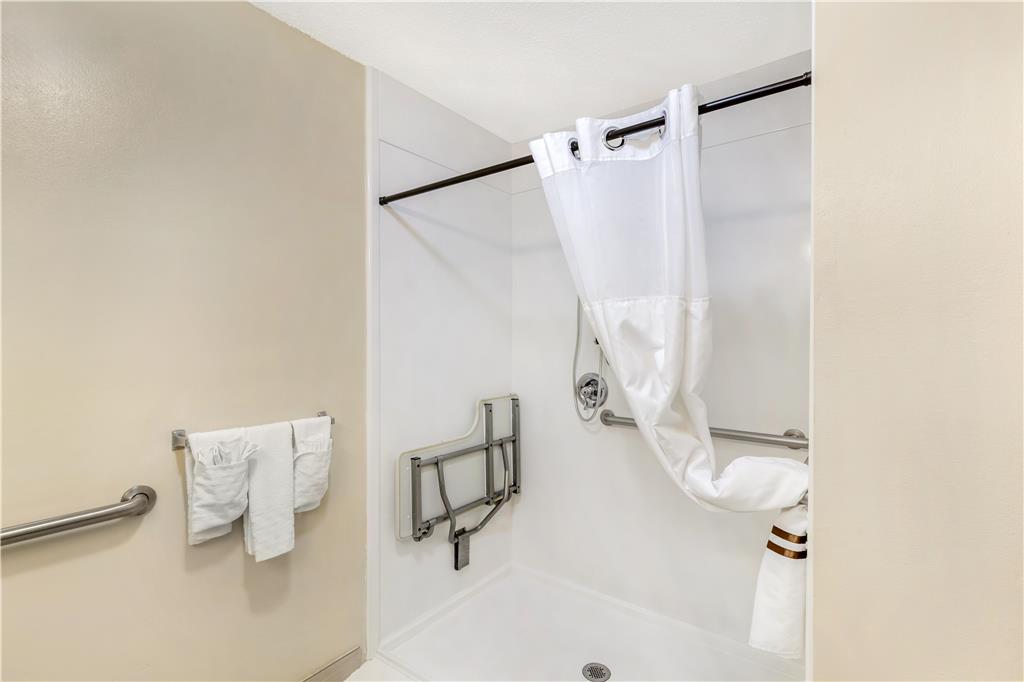Best Western Plus Richmond Hill Inn - photo 21