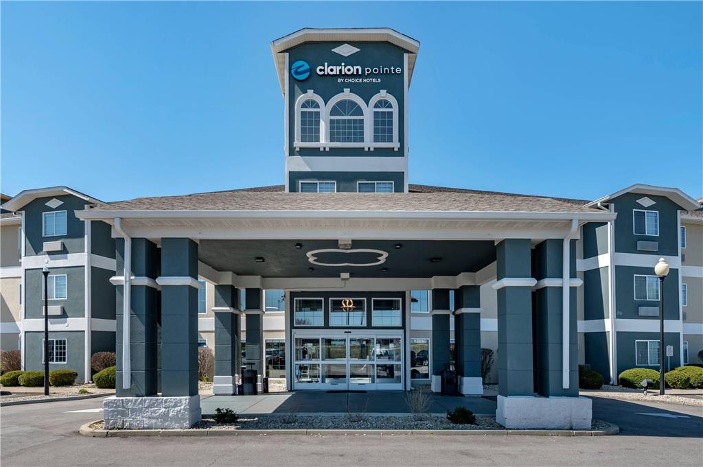 Clarion Pointe Indianapolis Airport — Plainfield