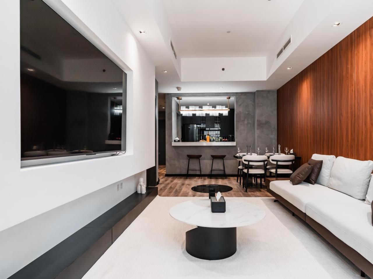 D Stays holiday homes 1min walk to Dubai mall & Burj Khalifa — 4-Star Luxury Hotel in Dubai, United Arab Emirates