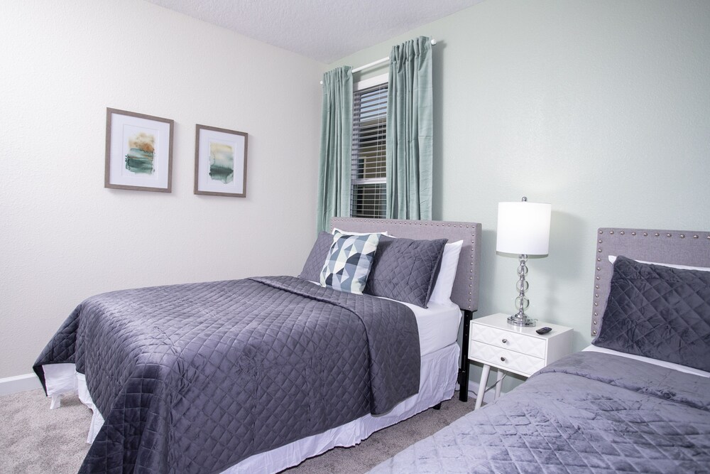 Gorgeous 5Bd Close to Disney @ Storey Lake 2734 - photo 24
