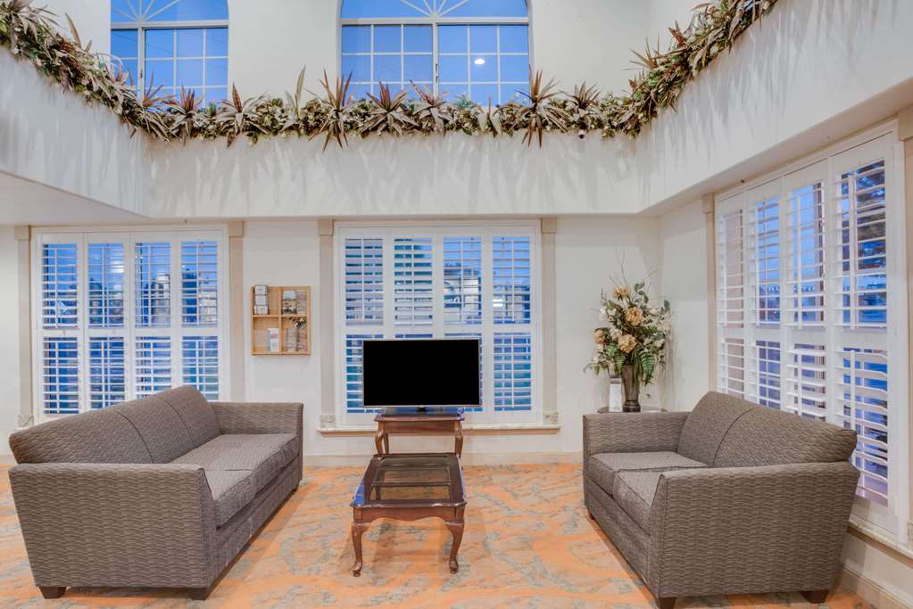 Days Inn by Wyndham Fort Stockton - photo 3