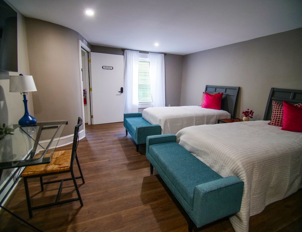 The Capitol Inn Tallahassee - photo 36