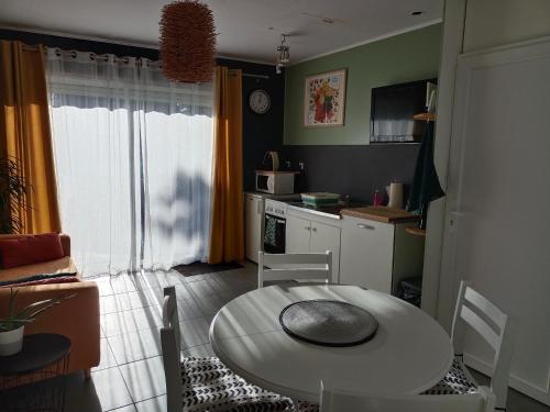 Studio Plein Pied — hotel in Lievin
