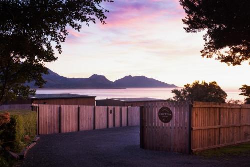 Clifftop Cabins — 4-Star Luxury Hotel in Kaikoura, New Zealand