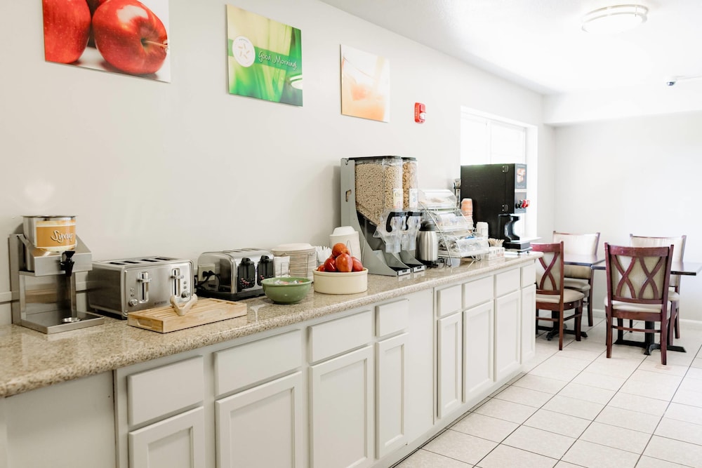 Quality Inn & Suites Lathrop South Stockton - photo 23