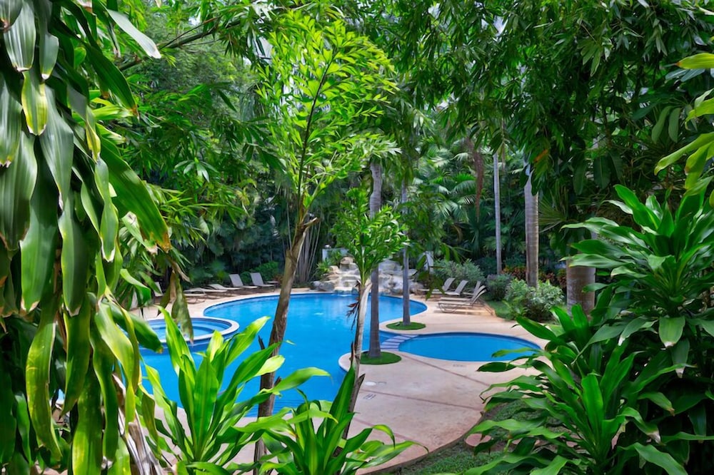 Riviera Maya Suites