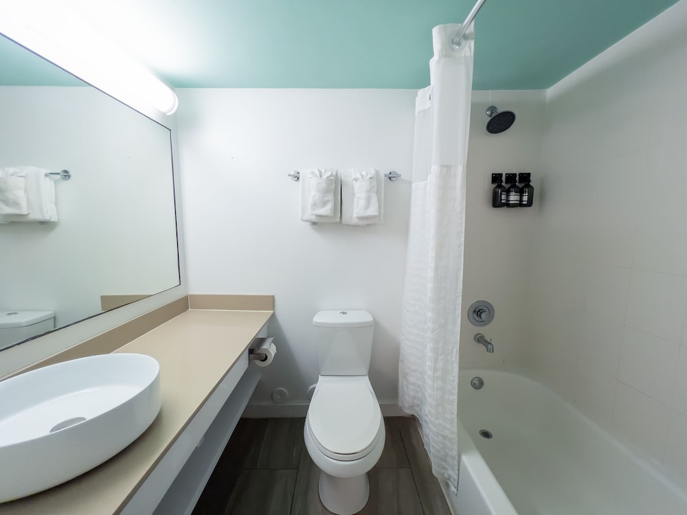 Aqua Hotel - photo 34