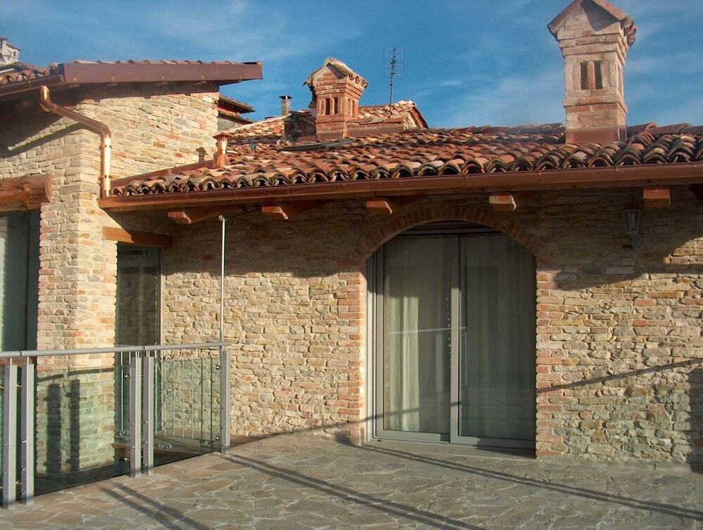 Alba in Langa — hotel in Mango