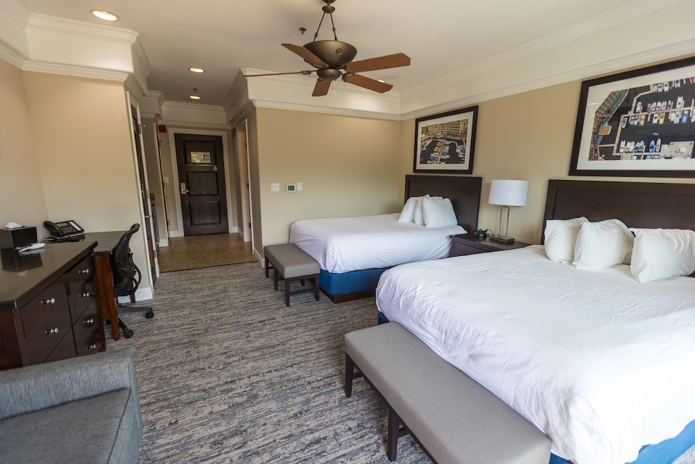 Camden on the Lake Resort & Spa - photo 2