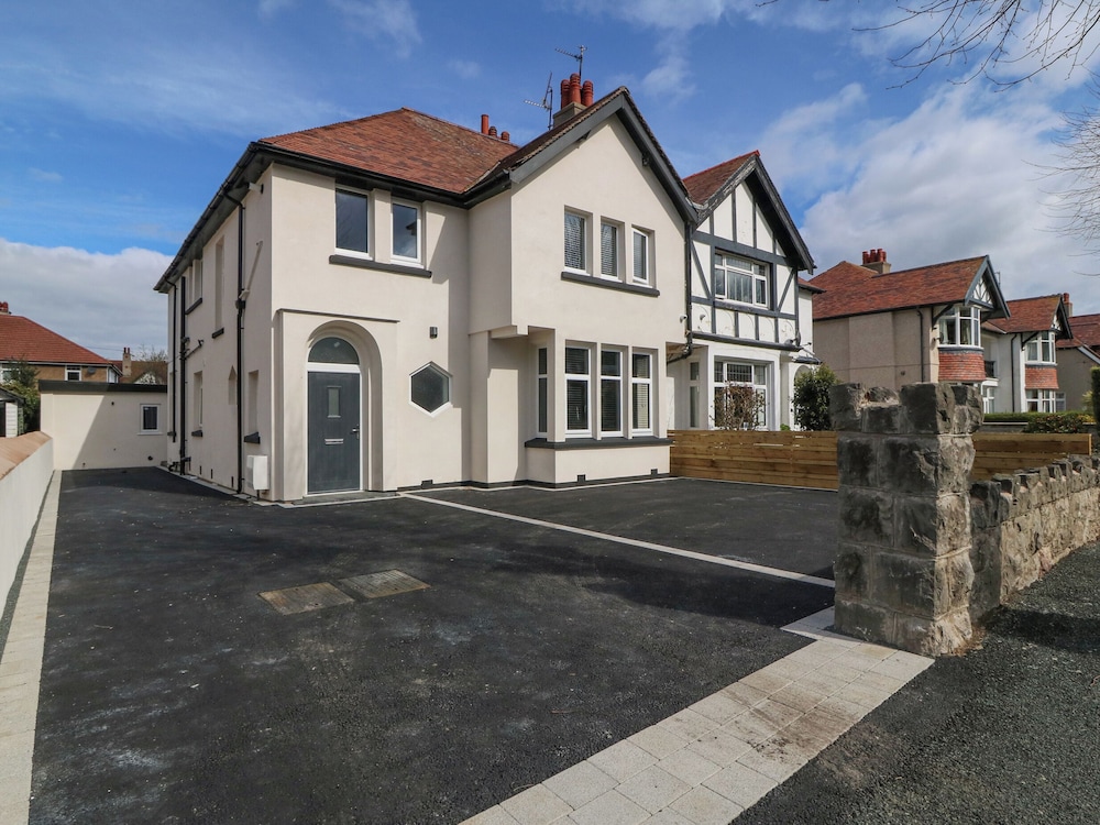 Park View - carbon neutral hotel in Llandudno