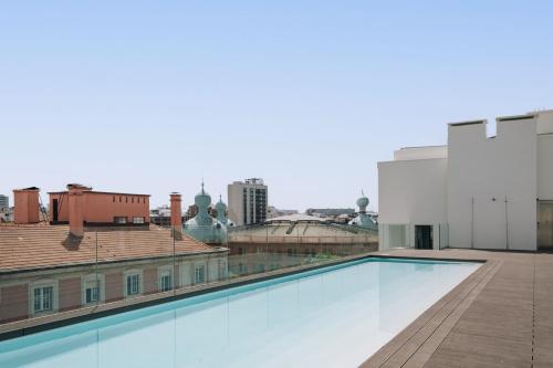 Farol 1 bedroom apartment with pool in Areeiro — 4-Star Luxury Hotel in Lisbon, Portugal