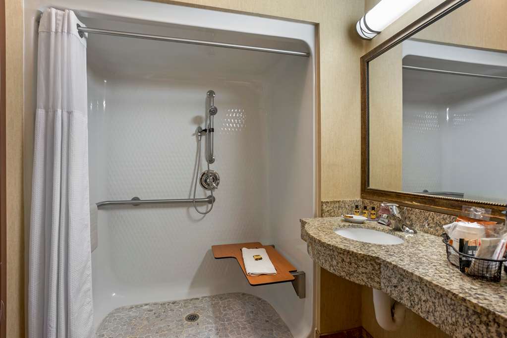 Best Western Plus Capital Inn - photo 18