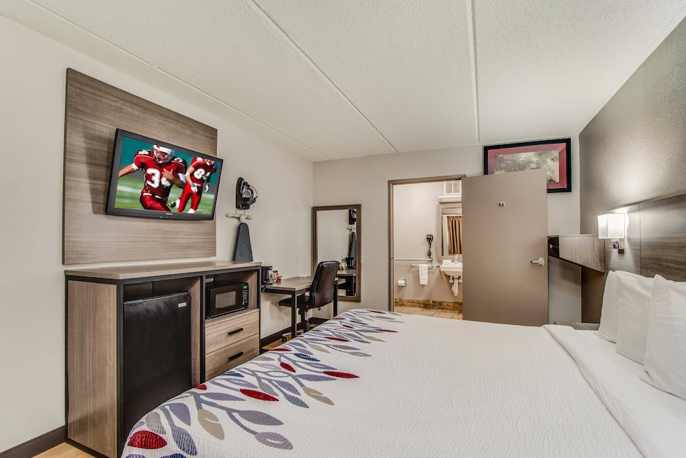 Red Roof Inn Columbia East Ft Jackson - photo 15