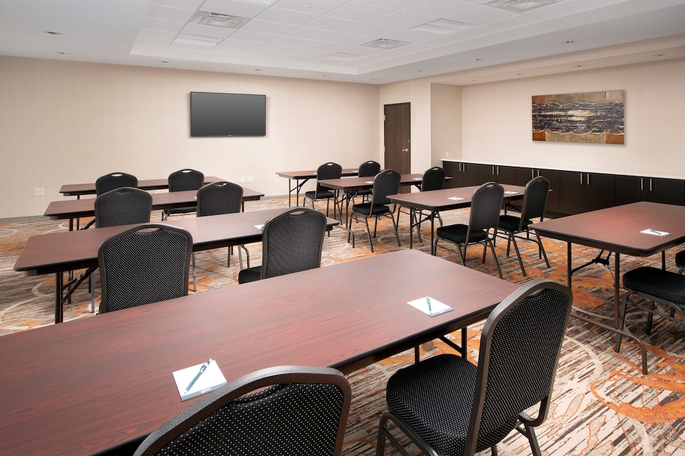 Homewood Suites by Hilton Kansas City Speedway - photo 28