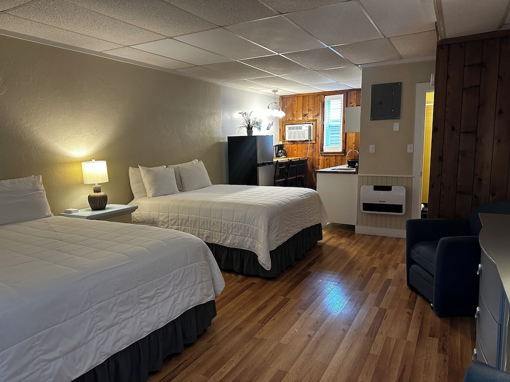 Vineyard Harbor Motel Private Beach - photo 219
