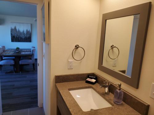 Moonstone Beach Motel - photo 115