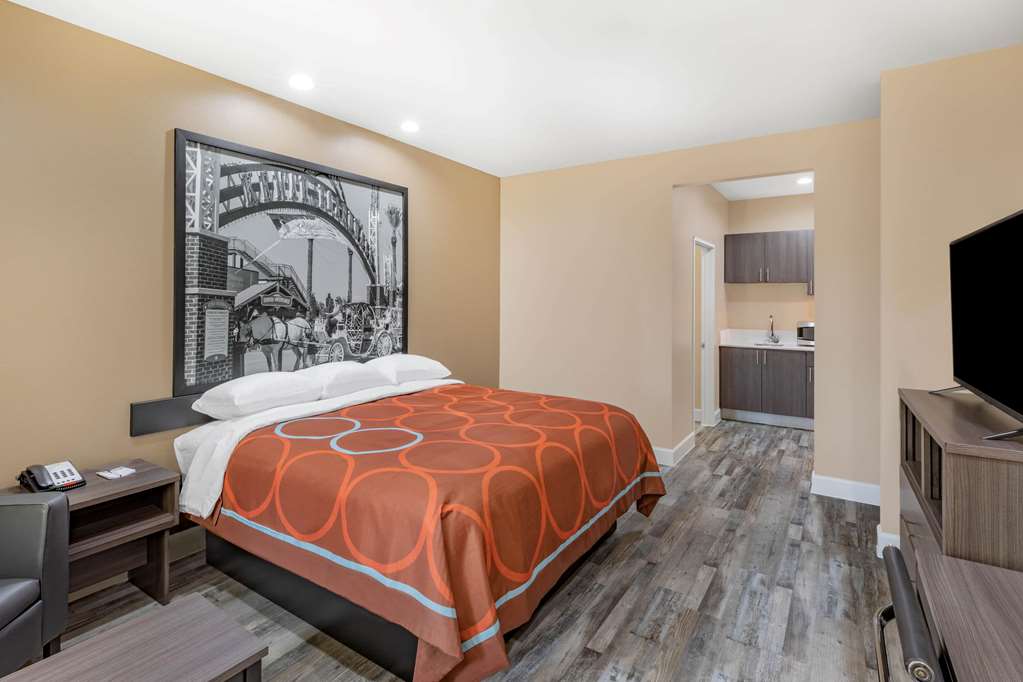 Super 8 by Wyndham Houston NW Beltway 8 West Rd - photo 28