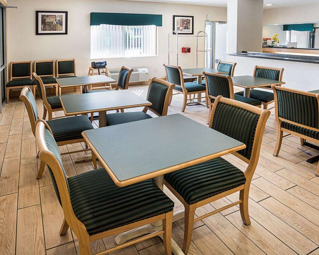 Quality Inn near Northtown Mall & National Sports Center - photo 23