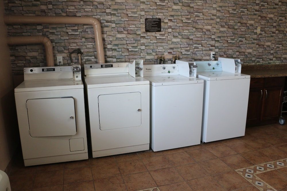 Amber Inn Motel Le Mars - photo 34