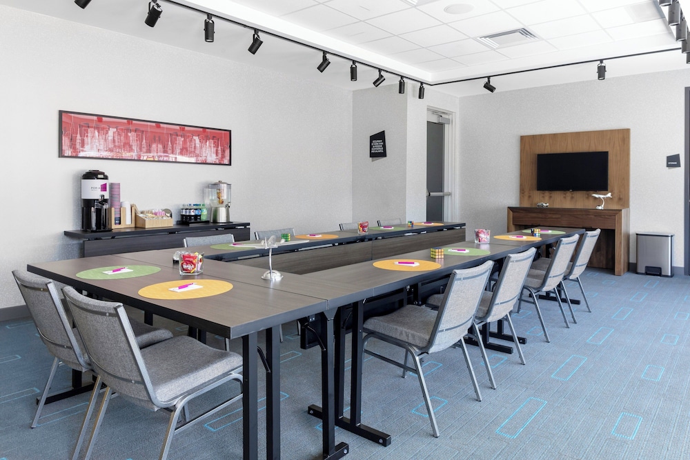 Aloft Glendale at Westgate - photo 30
