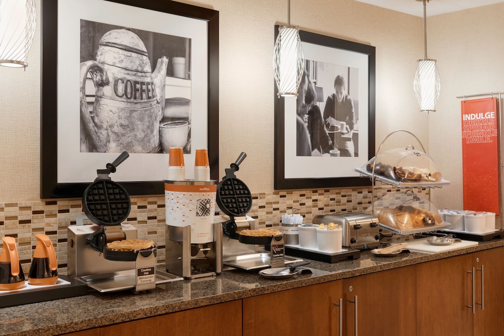 Hampton Inn Appleton Fox River Mall Area - photo 26