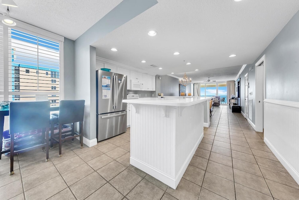 Majestic Beach Towers 2 1509 - photo 39