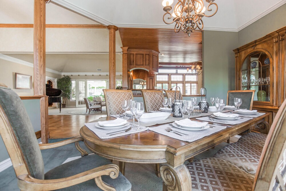 La Barrique by AvantStay Sleeps 22 14 Acre Estate Secluded in Wine Country - photo 17