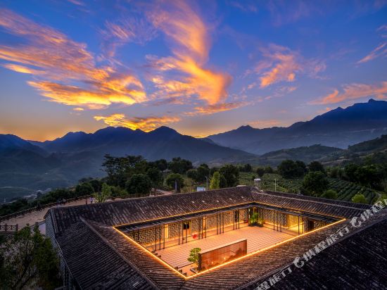Yunling Tea Manor in Yuanquan, People's Republic of China